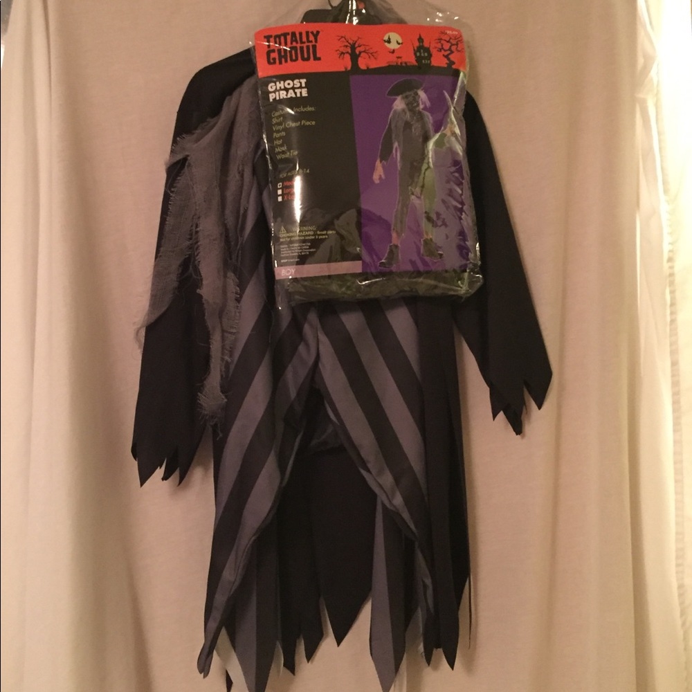 Ghost pirate costume